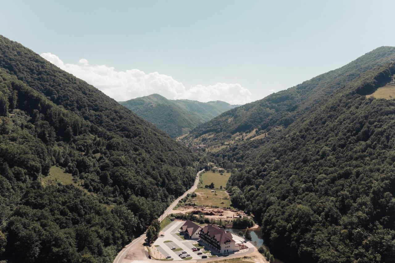 Nedei Hotel&Spa Transalpina Martinie Εξωτερικό φωτογραφία