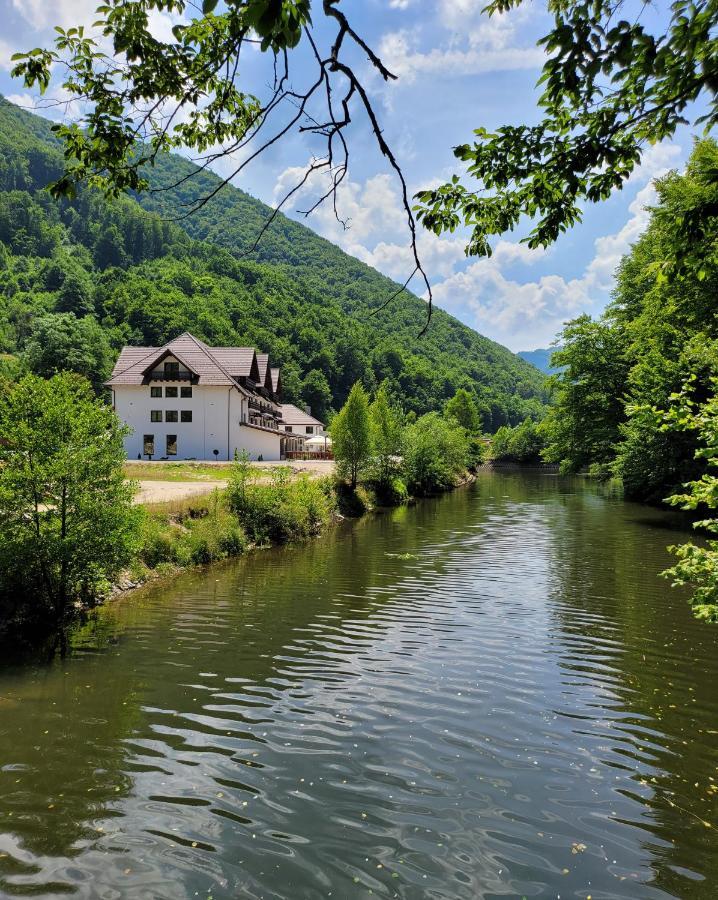 Nedei Hotel&Spa Transalpina Martinie Εξωτερικό φωτογραφία
