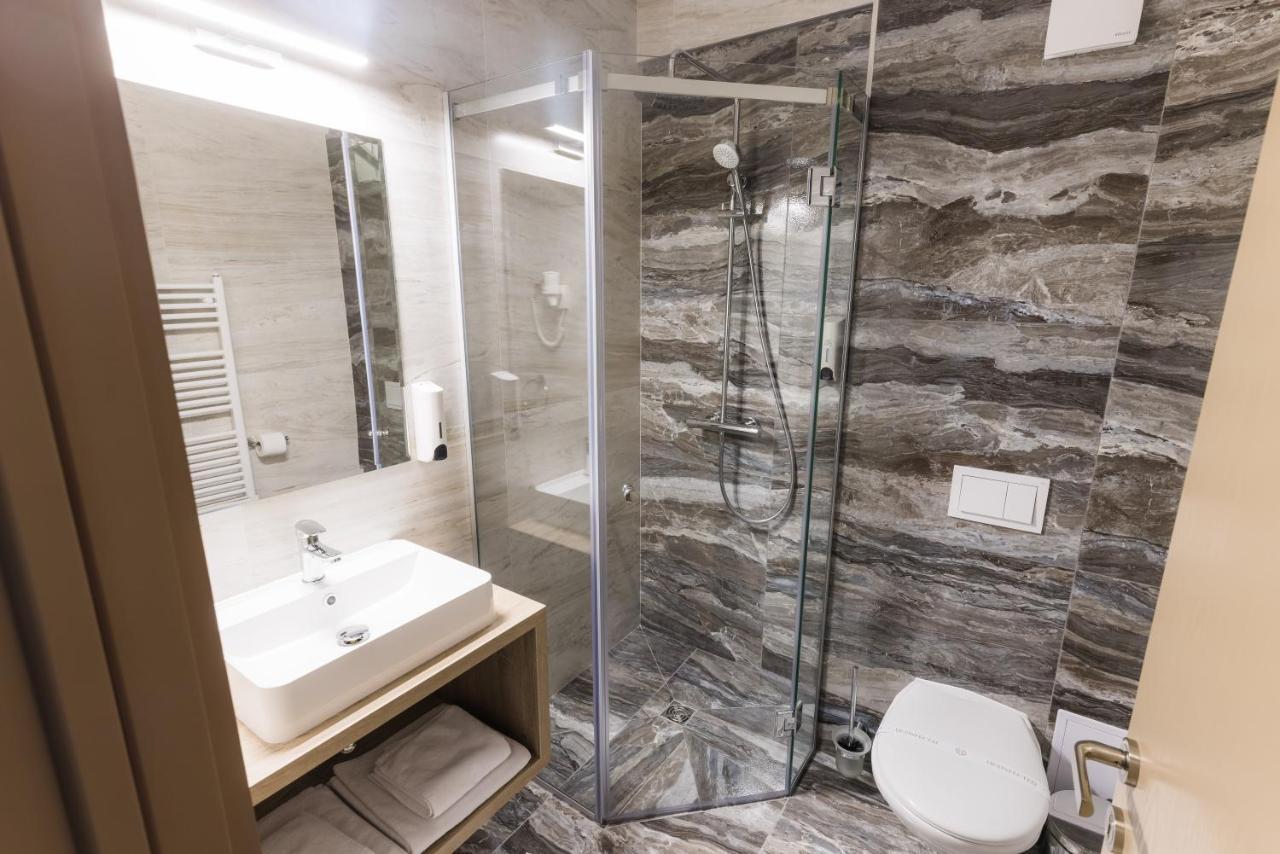 Nedei Hotel&Spa Transalpina Martinie Εξωτερικό φωτογραφία